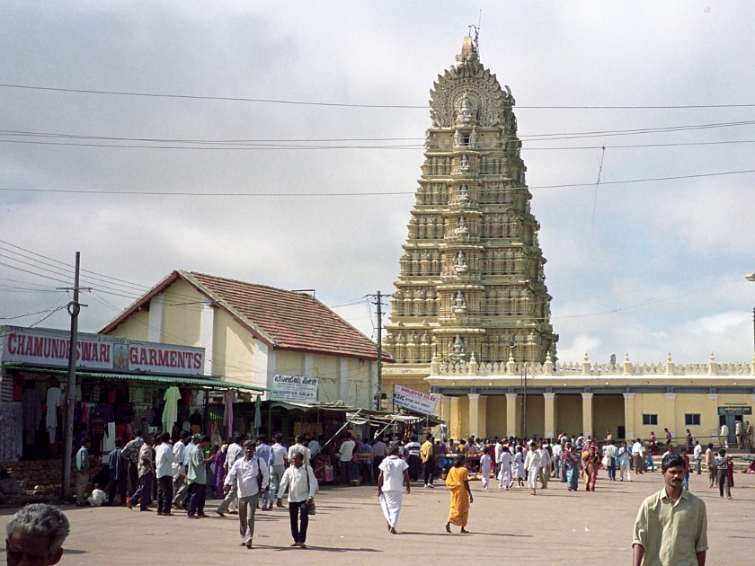 Trip to Mysore. Chamundeshwari Temple, Mysore. Mysore. .