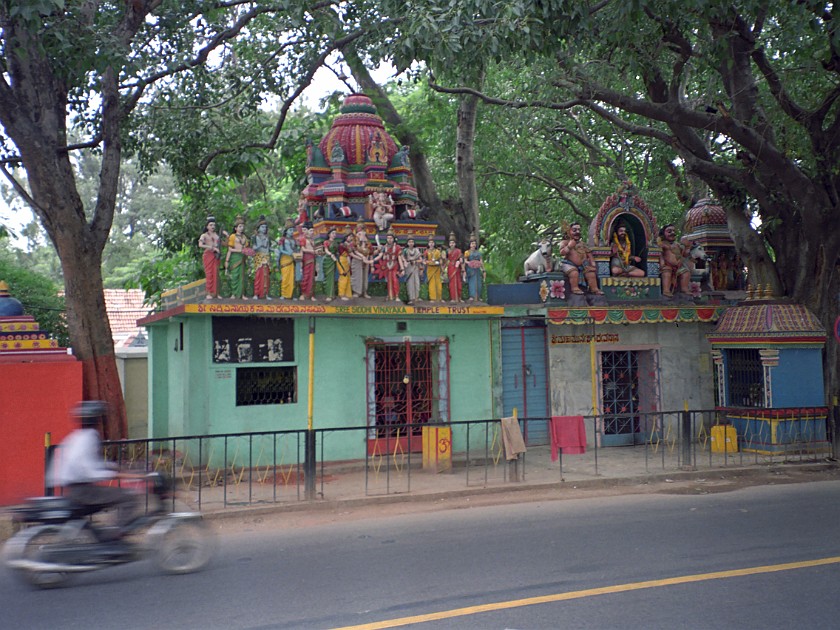 Bangalore. Roadside Temple. Bangalore. .