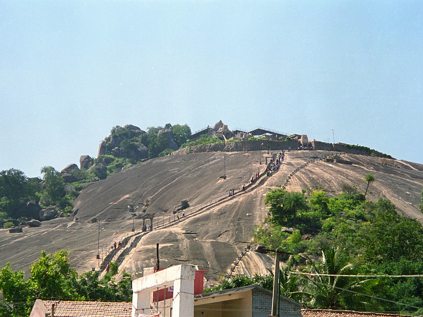 Trip to the Temples Around Hassan. Sravanabelagola. Sravanabelagola. .