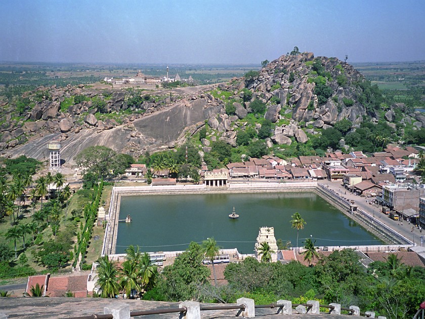 Trip to the Temples Around Hassan. Sravanabelagola. Sravanabelagola. .