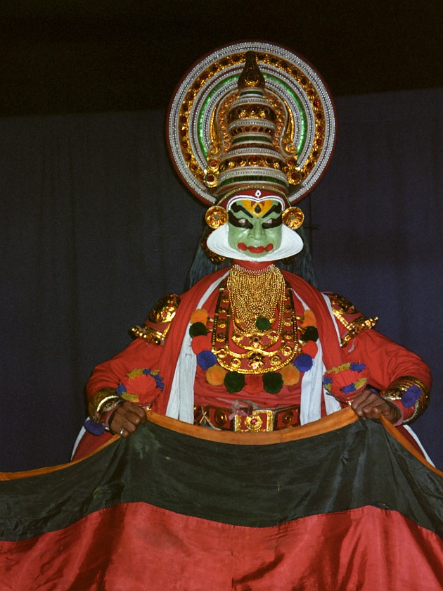 Trip to Kerala. Kathakali Dance. Eranakulam. .