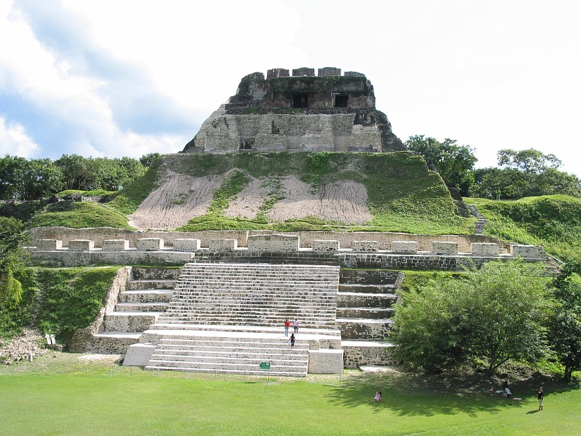 Xunantunich. Main Pyramid. near San Ignacio. .