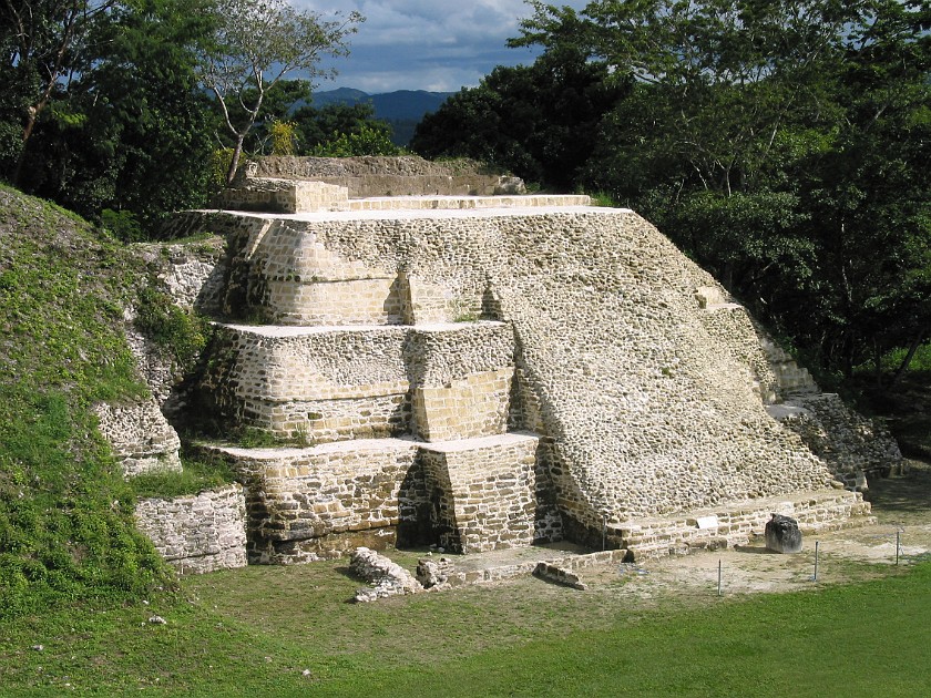 Xunantunich. Minor Pyramid. near San Ignacio. .