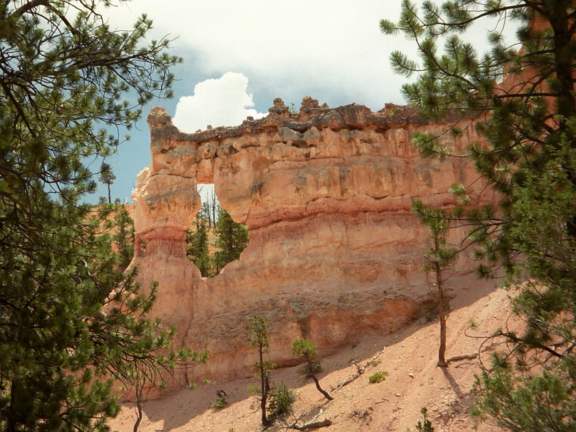 Bryce Canyon National Park. Hoodoos with Arc. Bryce Canyon National Park. .