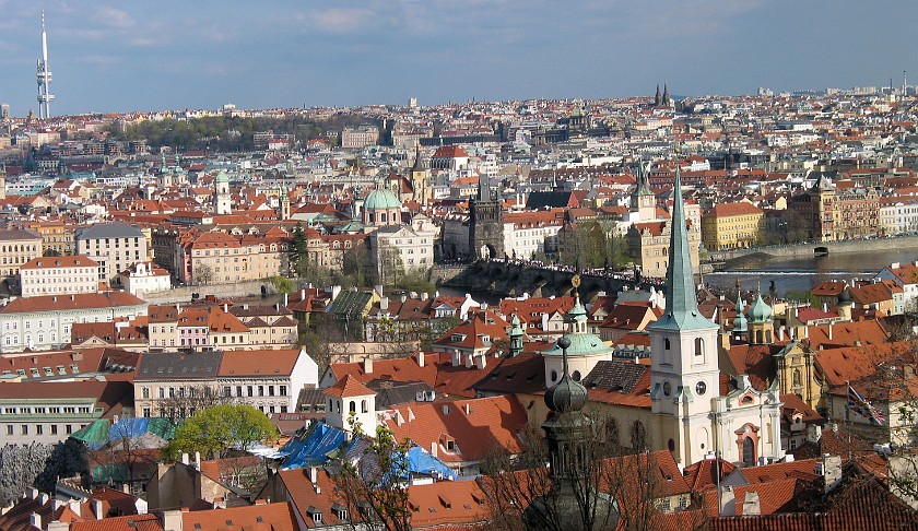 Pražský Hrad (Prague Castle). View from St. Vitus Cathedral to the Karluv Most (Charles Bridge). Prague. .
