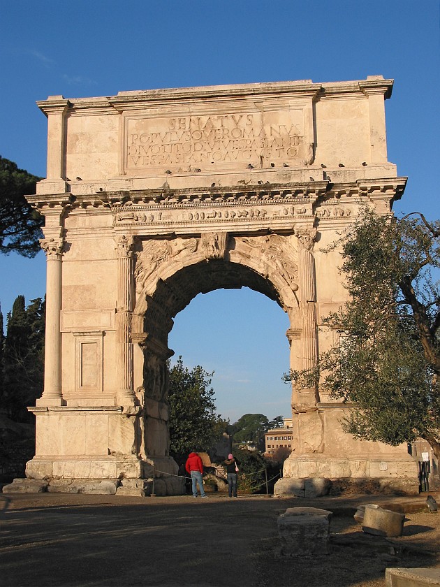 East of the Colosseum and Palatine Hill. Arco di Tito. Rome. .