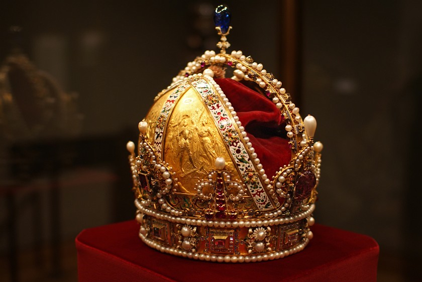 Imperial Treasury. Crown of Emperor Rudolf II. Vienna. .