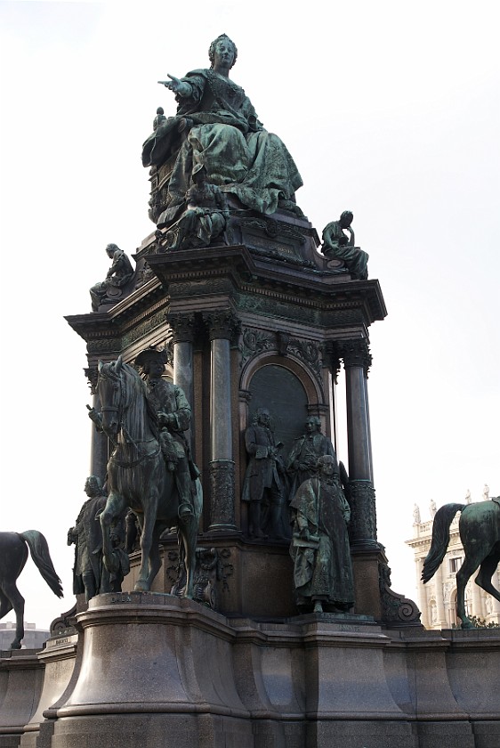 Museum of Fine Arts. Maria Theresia Monument. Vienna. .