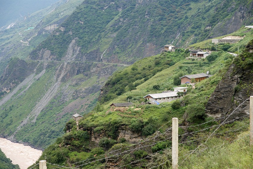 Daytrip to the Tiger Leaping Gorge. Path down to the middle rapids. Tiger Leaping Gorge. .