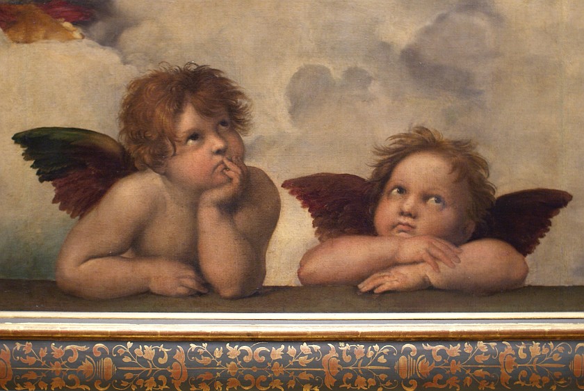 Zwinger. Angels from Raphael's Sistine Madonna. Dresden. .