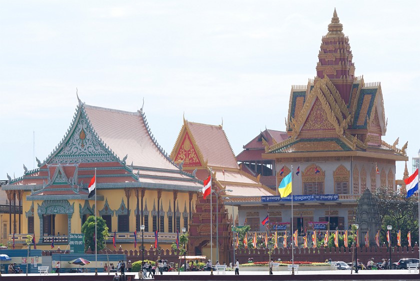 Royal Palace. South-East of the Palace. Phnom Penh. .