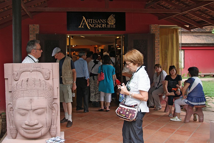 Artisans of Angkor. Art Shop. Siem Reap. .