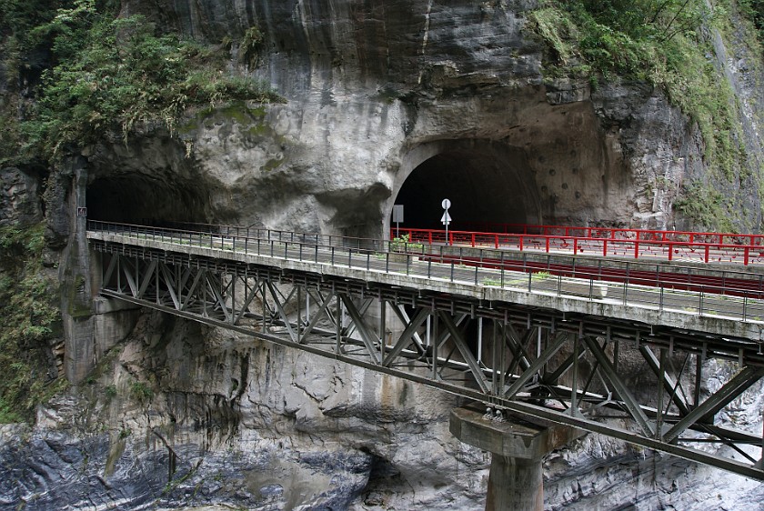 Taroko National Park. Liufang Bridge. Taroko National Park. .