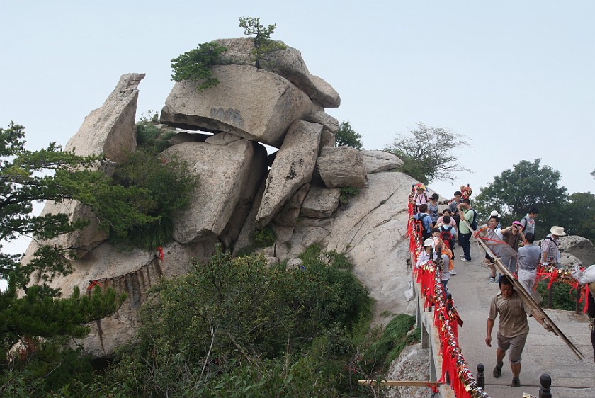 Hua Shan. Ridge Trail. near Mengyuan. .