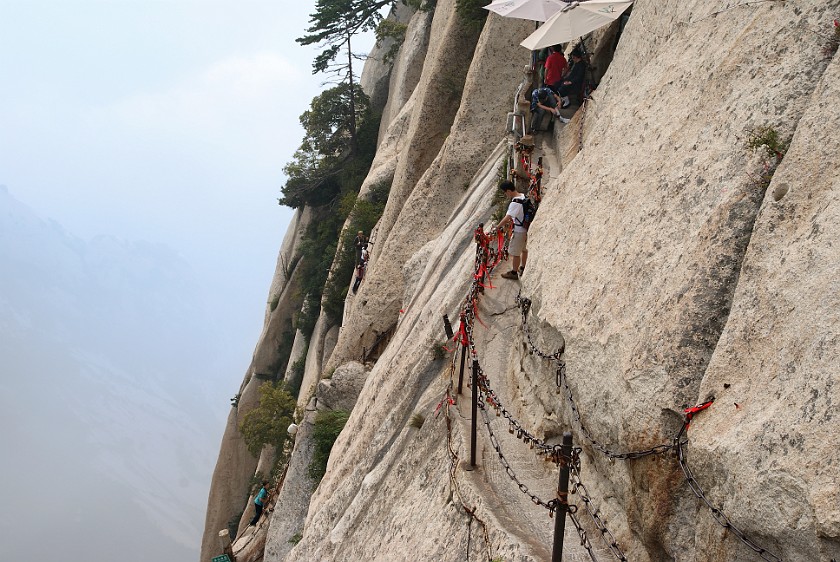 Hua Shan. Chang Kong Zhan Dao. near Mengyuan. .