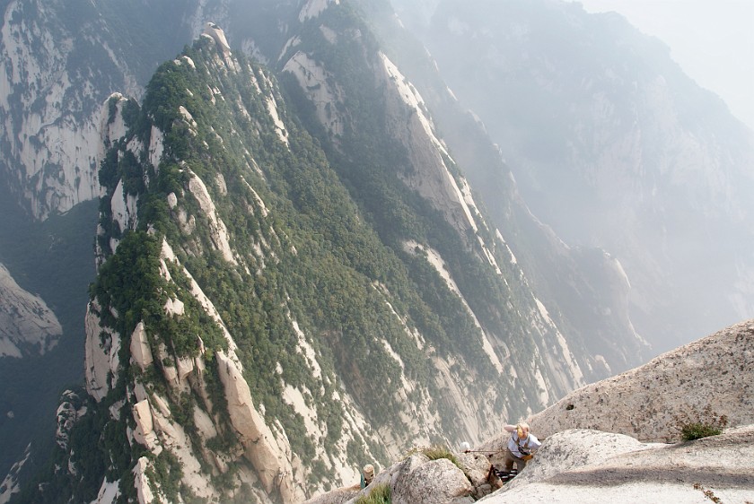 Hua Shan. Chang Kong Zhan Dao. near Mengyuan. .