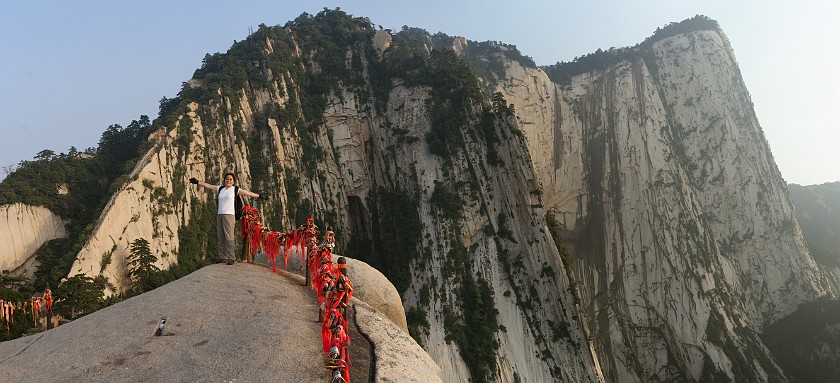 Hua Shan. Dark Dragon Ridge and West Peak. near Mengyuan. .