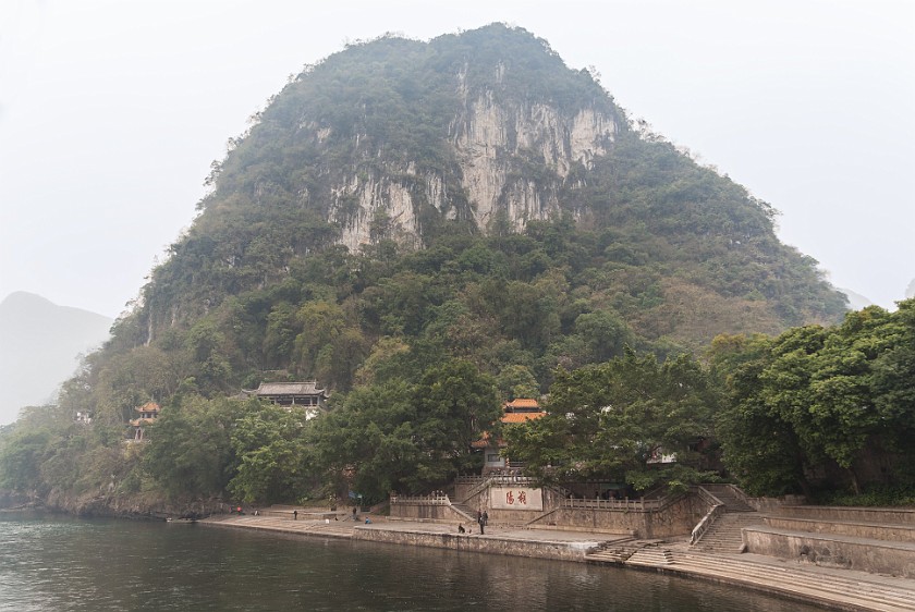 Lí Jiang Boat Tour. Yángshuò landing stage. near Guìlín. .