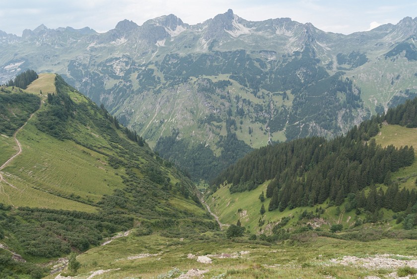 Hike to the Rappenseehütte. View into the Rappenalptal. Oberstdorf. .