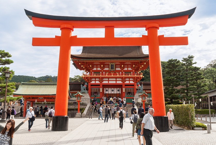 Fushimi Inari-Taisha. Main entrance. Kyoto. .