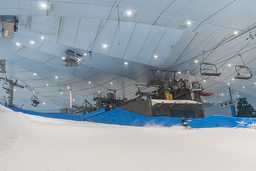 Ski Dubai. Skiing hall at the mid station. Dubai. .