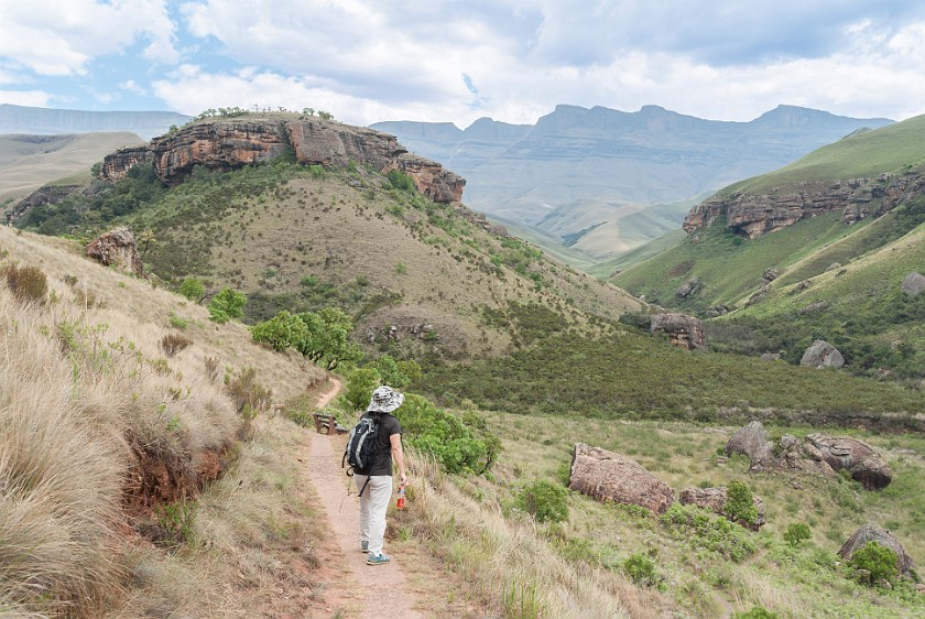 Ukhahlamba Drakensberg Park. Hike to the main caves. Giant's Castle Camp. .