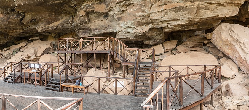 Ukhahlamba Drakensberg Park. Main caves. Giant's Castle Camp. .