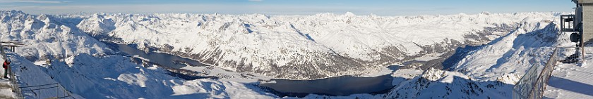 Skiing at the Corvatsch. Panoramic view on the Silser and Silvaplana lakes, Silvaplana, Champfèr and St. Moritz. Sankt Moritz. .