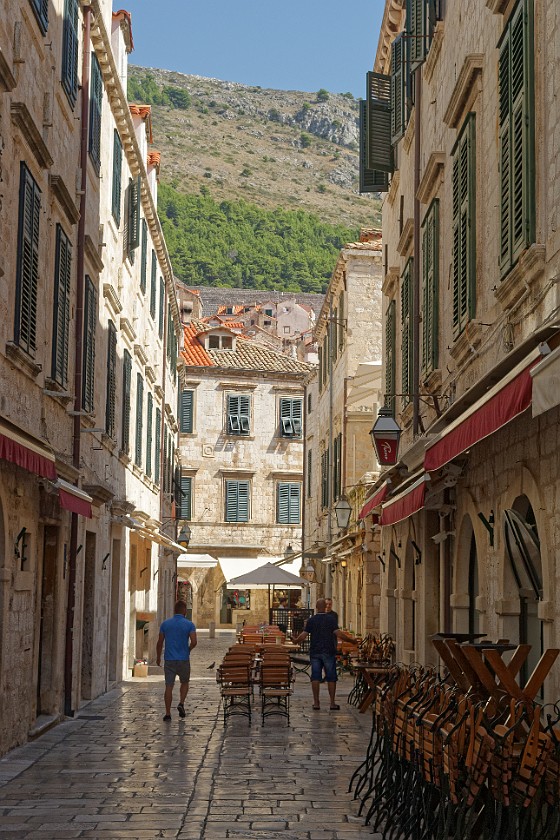 Dubrovnik. Narrow street to the Stradum. Dubrovnik. .
