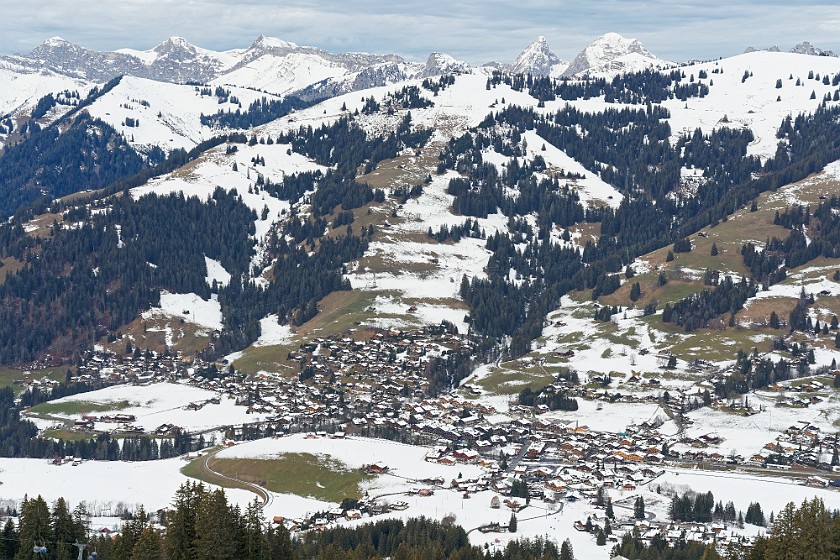 Skiing in the Schönried Area. View on Schönried. near Schönried. .