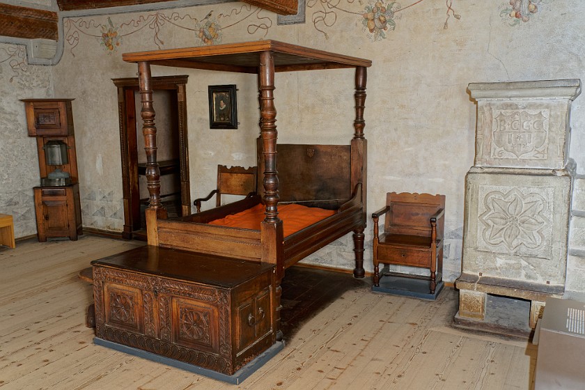 Chillon Castle. Bedroom. Veytaux. .