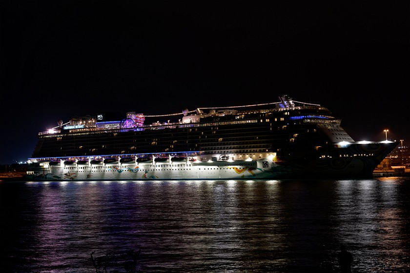 Norwegian Getaway. Ship at night. Heraklion. .