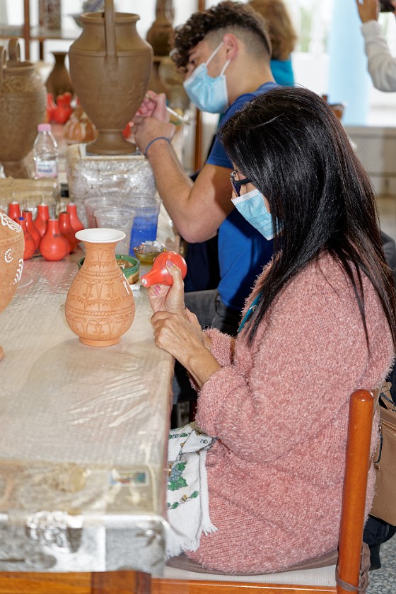 Bonis Ceramics, Rhodes. Vase painter. Archangelos. .