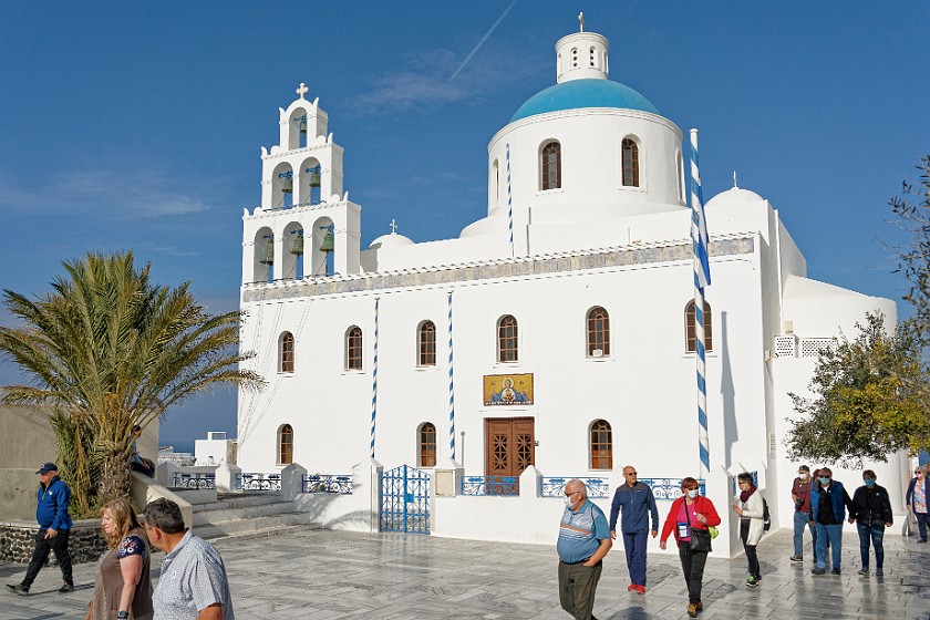 Oia, Santorini. Central plaza and church of Panagia Akathistos Hymn. Oia. .