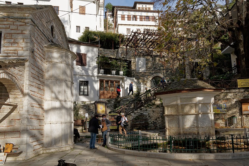 Makrinitsa. Central square. Makrinitsa. .