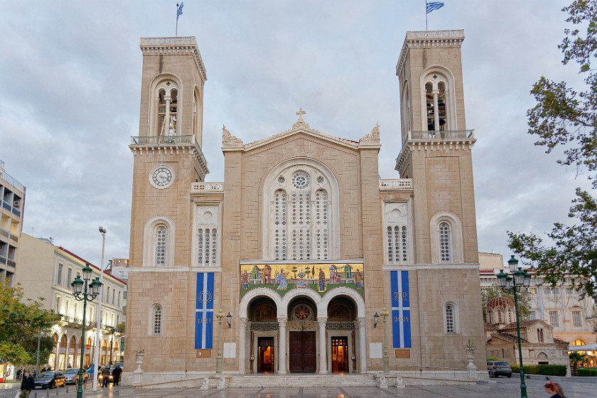 Square Mitropoleos. Cathedral of Athens. Athens. .