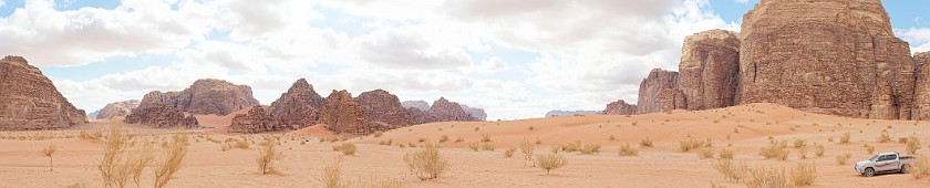 Wadi Rum. 4x4 tour in the desert. Wadi Rum. .