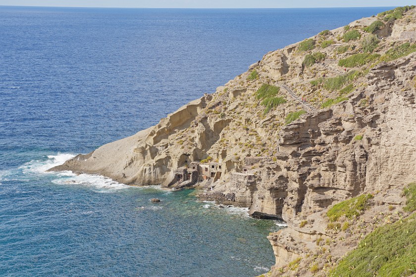 Hiking on Salina. Punta Perciato. Salina. .