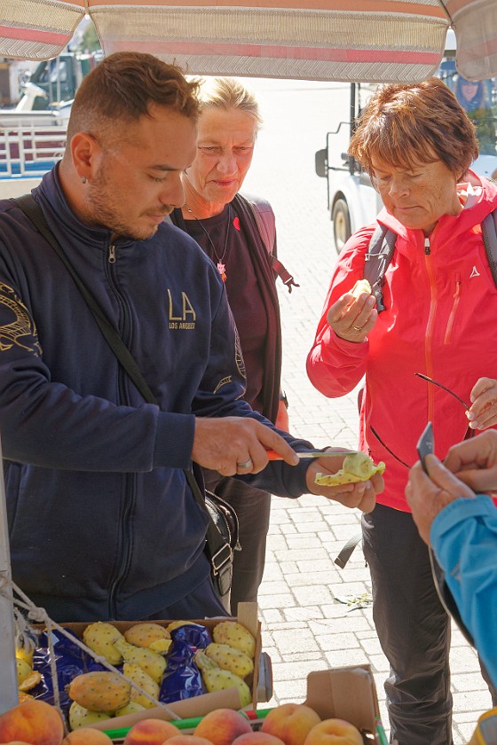 Stromboli. Fruit seller with cactus fruit. Stromboli. .