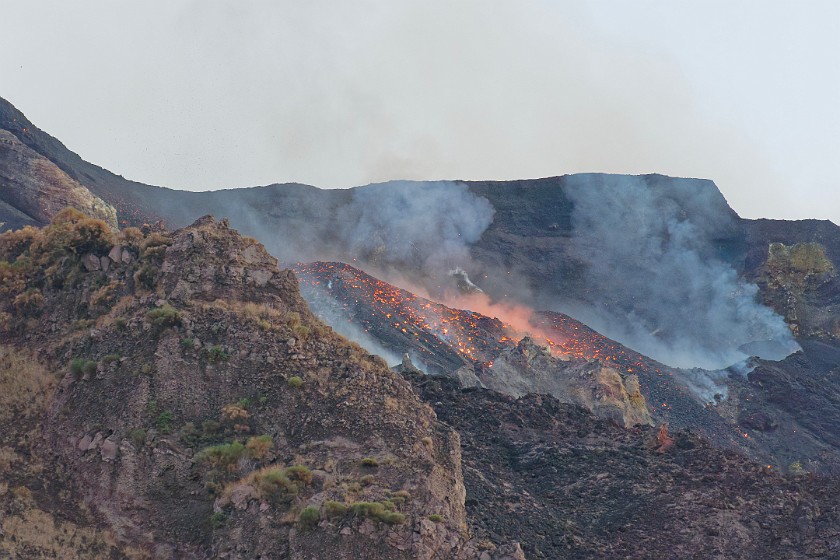 Hiking to the Stromboli Observation Platform. Volcanic eruptions. Stromboli. .