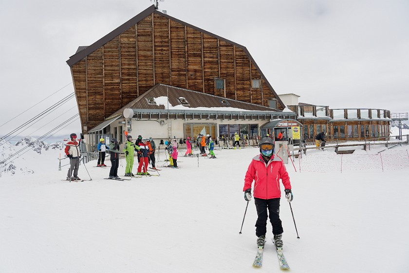 Skiing in the Schnalstal. Portrait at the Glacier Hotel Grawand. Kurzras. .
