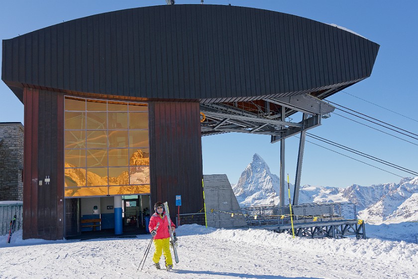 Skiing the Rothorn Area. Gant-Hohtälli station. near Zermatt. .