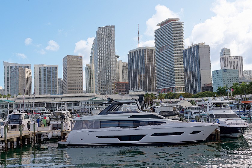 Miami Millionaire’s Row Sightseeing Cruise. Bayside marina. Miami. .