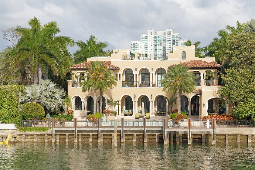 Miami Millionaire’s Row Sightseeing Cruise. Villa on Star island. Miami. .