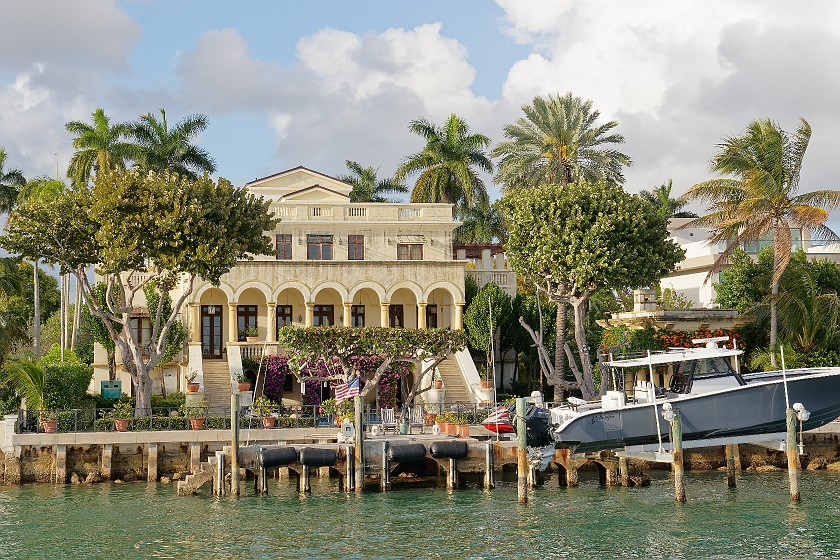 Miami Millionaire’s Row Sightseeing Cruise. Villa on Star island. Miami. .